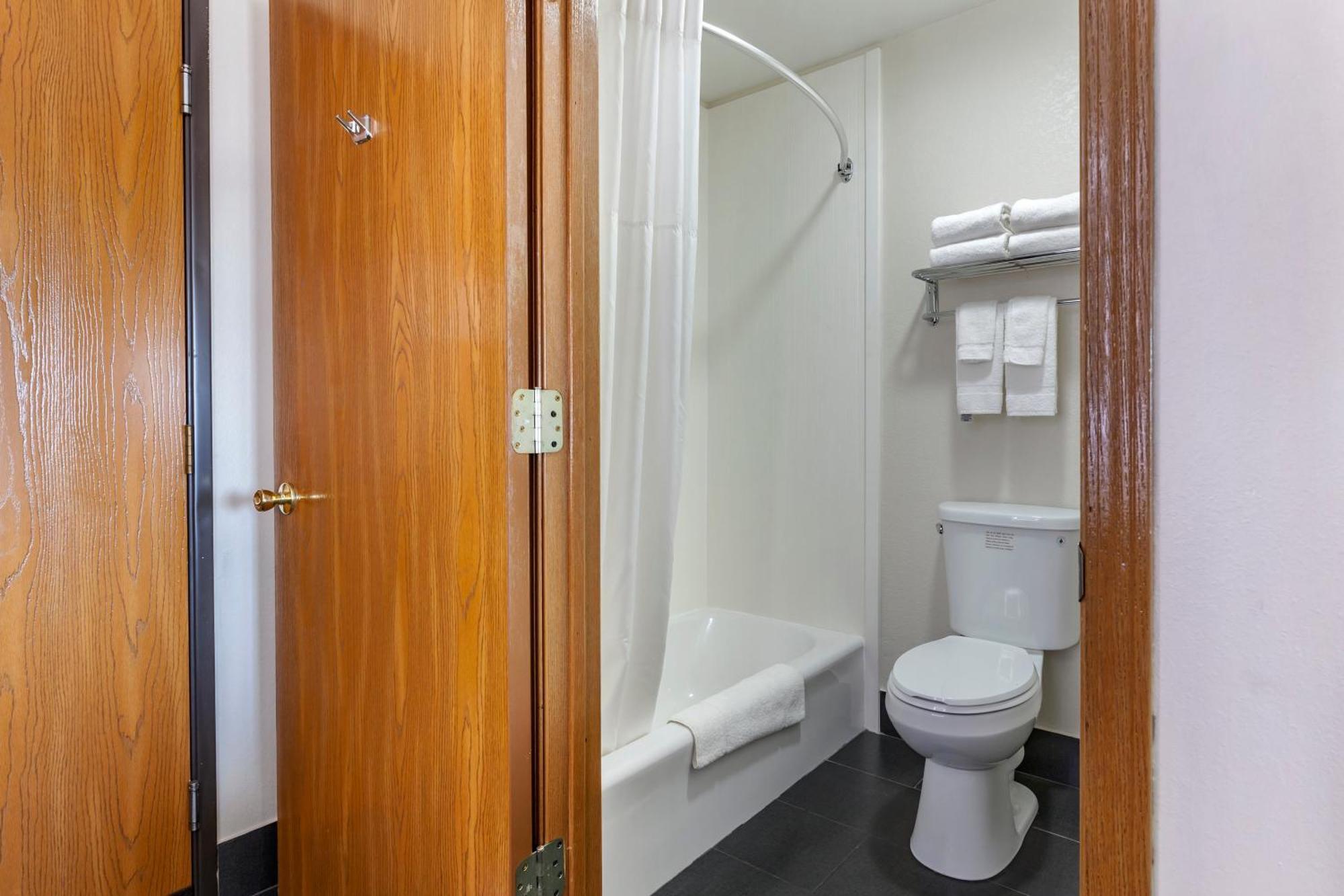 Quality Inn New London Extérieur photo